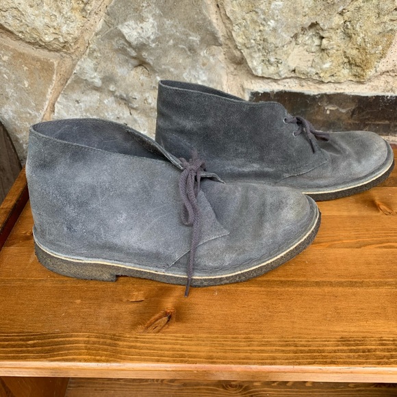 Clarks Chukka Boots - Picture 2 of 6